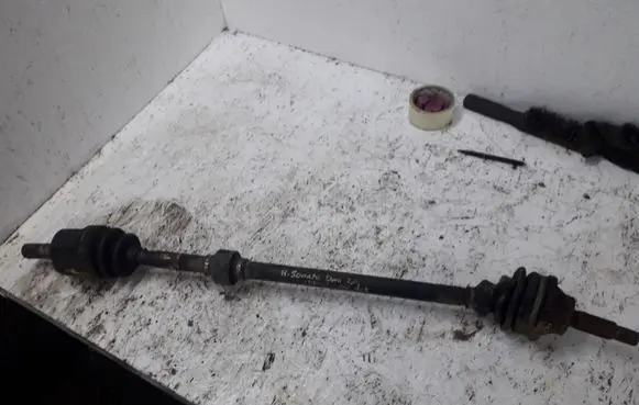 Hyundai Sonata Front driveshaft