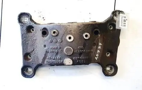 Audi A8 S8 D3 4E Engine mounting bracket 4E0399231N