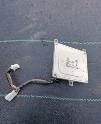 Mazda 3 Voltage converter/converter module BGMM67890 7L2211700388 W003T35771