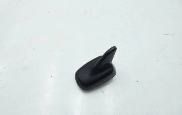 Audi A3 S3 8V Aerial GPS antenna 8V0035503B 391300298 10252433