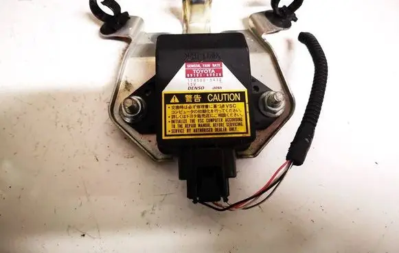 Lexus IS 220D-250-350 ESP acceleration yaw rate sensor 8918360020