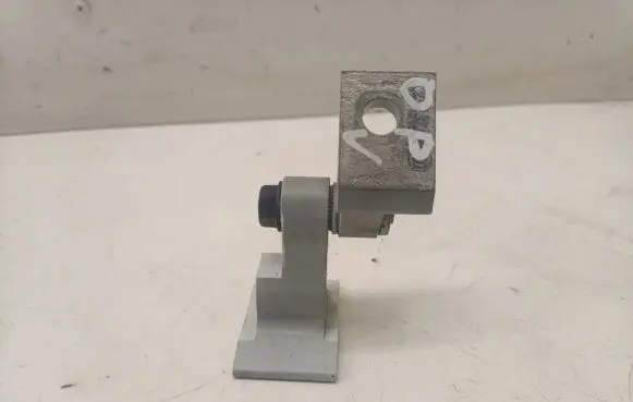 BMW 2 F46 Front door upper hinge