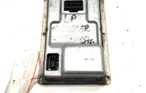 Chrysler 300 - 300C Voltage converter/converter module 73010137N