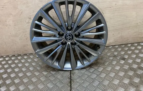 Toyota Avensis T270 R18 alloy rim 