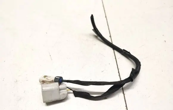 Tesla Model Y Side fender camera 164119