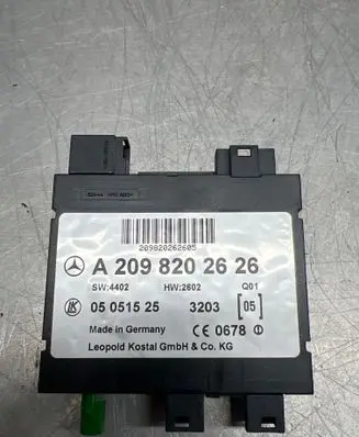 Mercedes-Benz CLK A209 C209 Keyless (KESSY) go control unit/module A2098202626