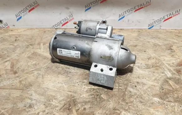 BMW 5 G30 G31 Starter motor 8588898