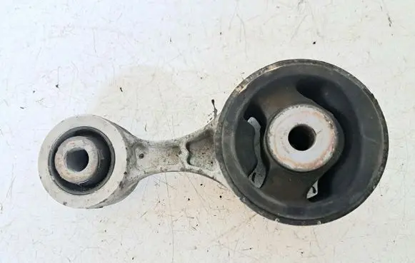 Honda Civic Engine mount bracket