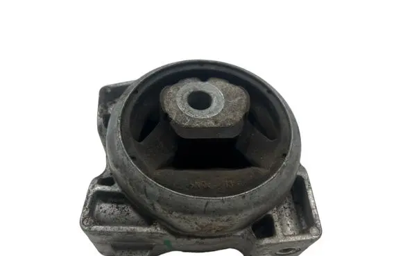 Mercedes-Benz A W169 Engine mount bracket A1692401218