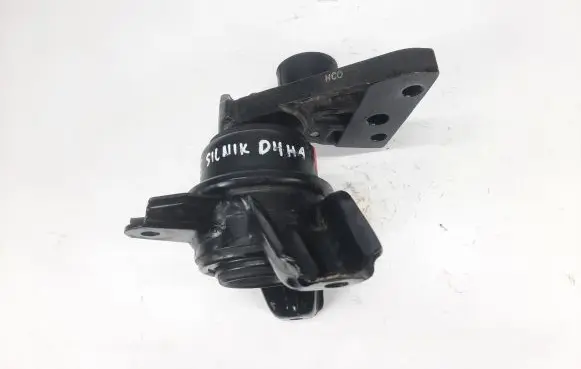 Engine mount bracket