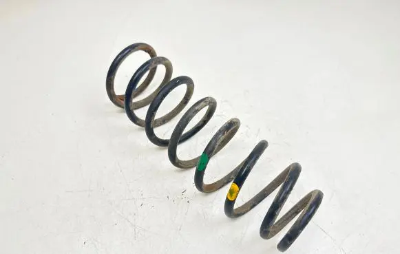 Toyota Corolla Verso E121 Rear coil spring