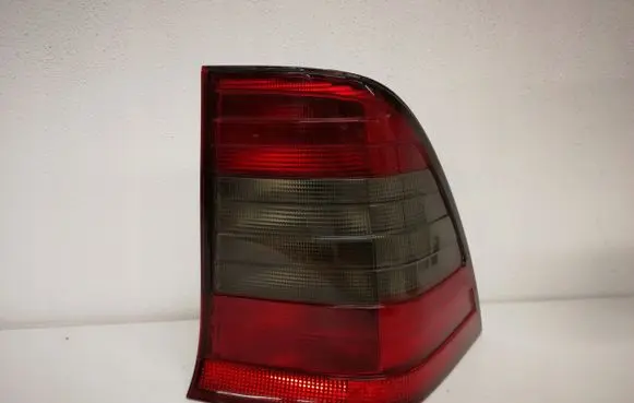 Mercedes-Benz C W202 Rear/tail lights 2028204064