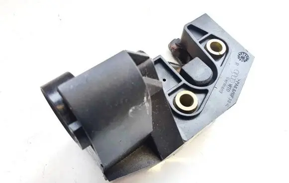 Volkswagen PASSAT B5 Seat back rest lock catch 