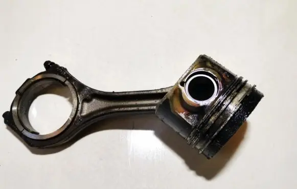 Audi A6 S6 C6 4F Piston with connecting rod 059ab