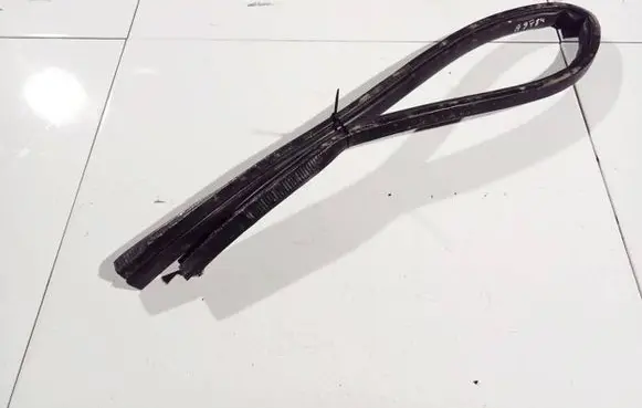 Chrysler Town Country II Rubber seal front coupe door 