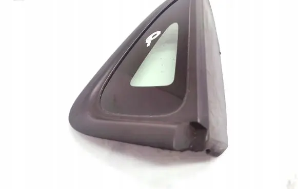 Renault Clio IV Rear side window