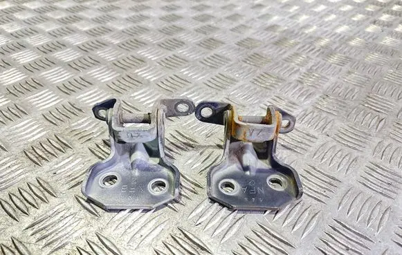Subaru Outback Front door hinge set 
