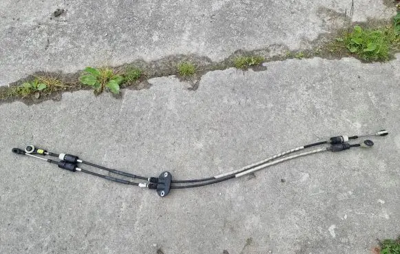 Volvo V60 Gear shift cable linkage 31325365