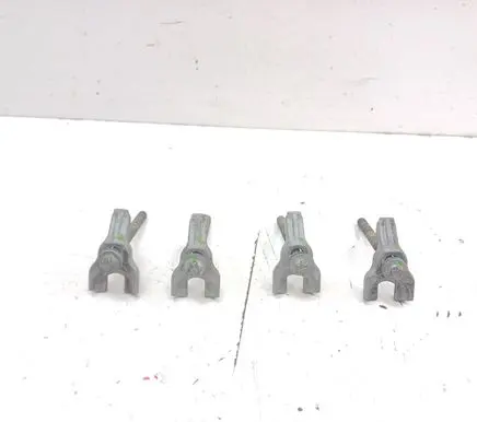 BMW 3 E90 E91 Fuel Injector clamp holder 