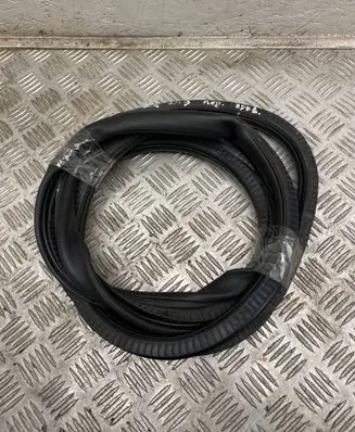 Audi A8 S8 D3 4E Front door rubber seal 