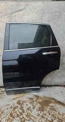 Honda CR-V Rear door