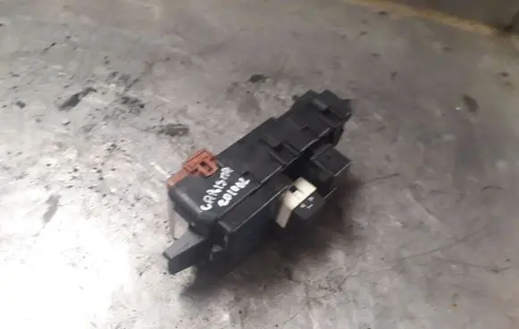 Mitsubishi Carisma Fuse box set MB953355