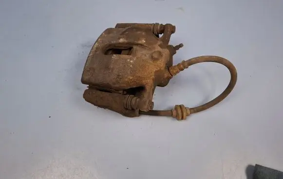 Renault Kangoo II Front brake caliper 7701208333