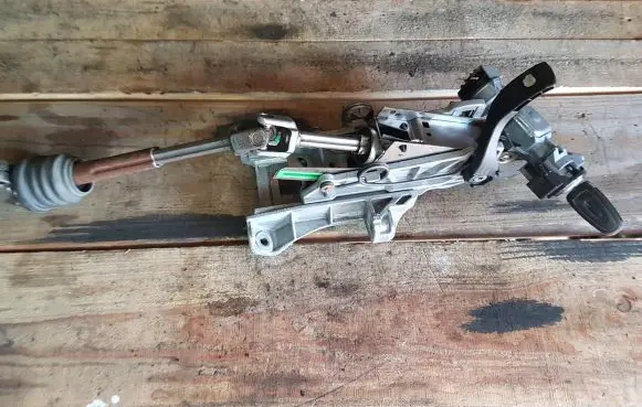 Ford Focus Steering wheel axle bv6n3c529bc
