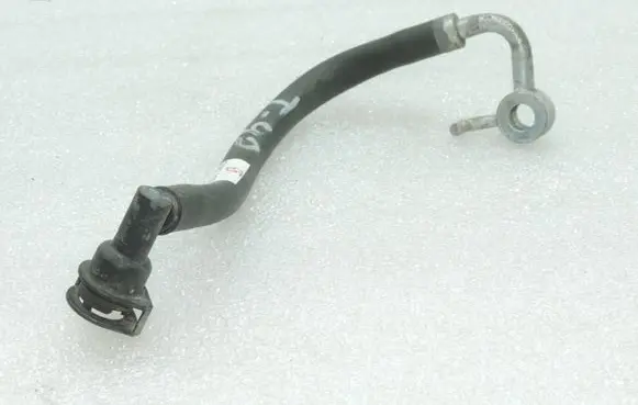 Toyota Avensis T250 Fuel injector supply line/pipe 2390126010