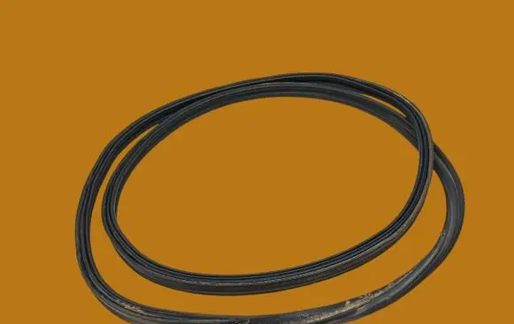 Mitsubishi Space Star Trunk rubber seal (body) 