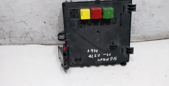 Opel Signum Fuse module 460023260 131373000282 131129142914