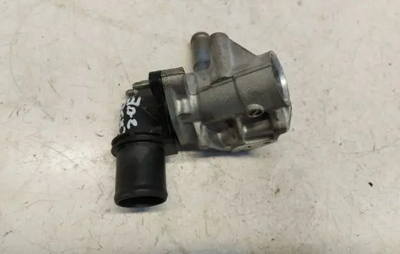 Mazda CX-30 Engine coolant pipe/hose