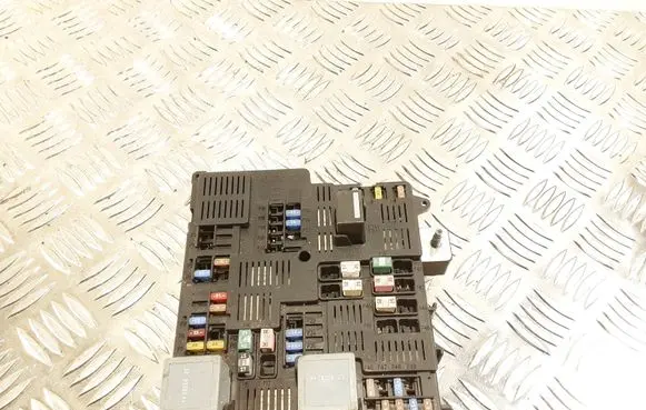 Volvo XC90 Fuse module 31473770