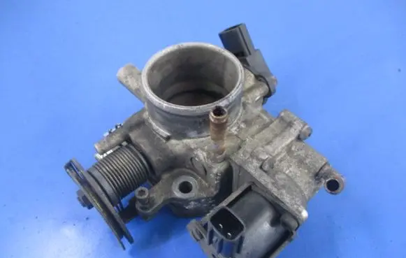 Mazda 323 Throttle body valve 