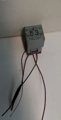 Volkswagen Transporter - Caravelle T5 Fuel pump relay 141951253B