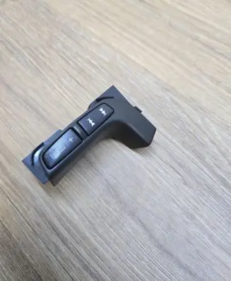 Volvo V70 Steering wheel buttons/switches 8691662