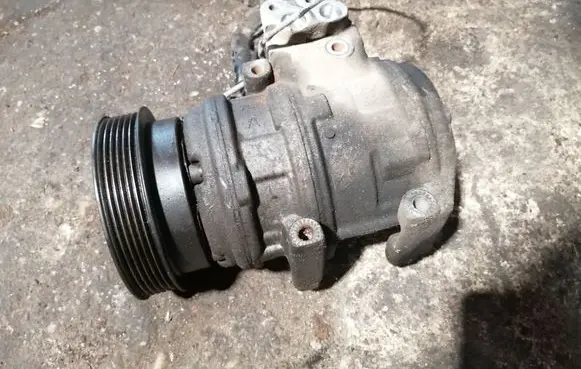 KIA Carens I Air conditioning (A/C) compressor (pump) 1625019100 5A0410092