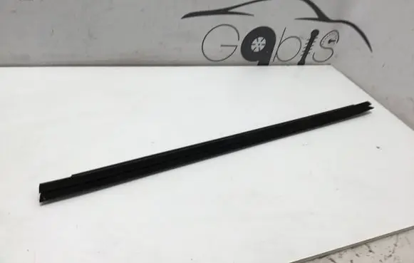 Mercedes-Benz Vito Viano W447 Front door trim bar A4477200224