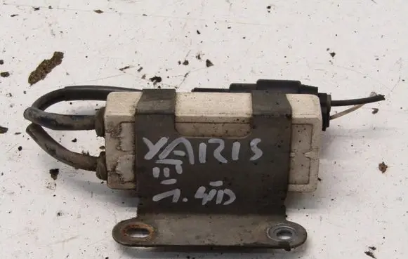 Toyota Yaris Coolant fan relay 2468105731A