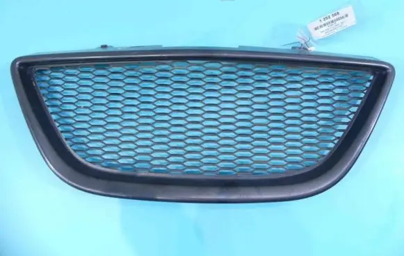 Front bumper upper radiator grill