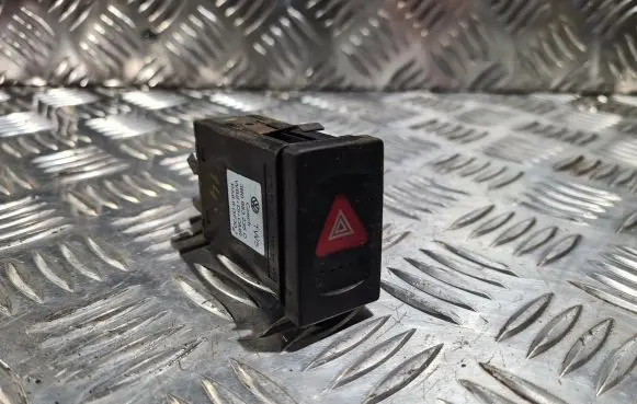 Volkswagen PASSAT B5 Hazard light switch 3B0953235D