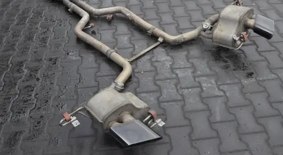 Maserati GranTurismo Rear muffler/silencer tail pipe 