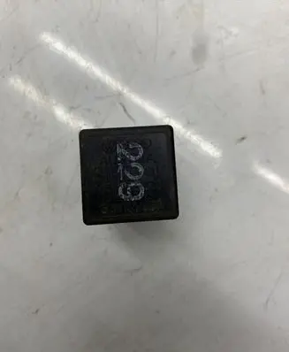 Audi A6 S6 C4 4A Other relay