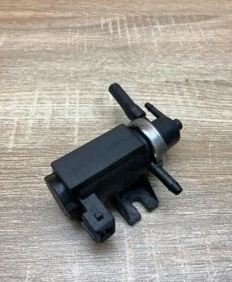Volvo S40, V40 Turbo solenoid valve 30618057 72190343