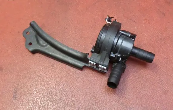 Ford Transit Custom Water pump KK2118D473BD