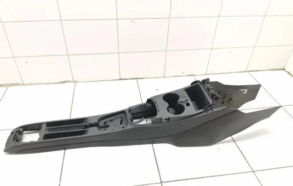Volkswagen Cross Polo Center console 6R0863241