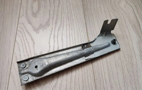Audi A2 Fender mounting bracket 8Z2805458
