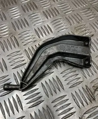 Mercedes-Benz C W204 Engine mounting bracket A6460160238