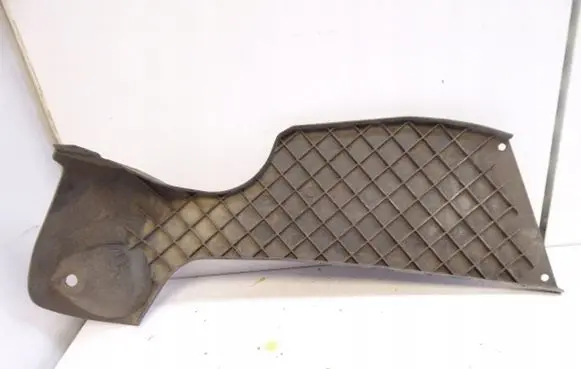 Nissan Qashqai+2 Center/middle under tray cover 748A2EY10A