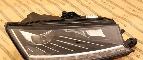 Skoda Fabia Mk3 (NJ) Headlight/headlamp 6V1941016F
